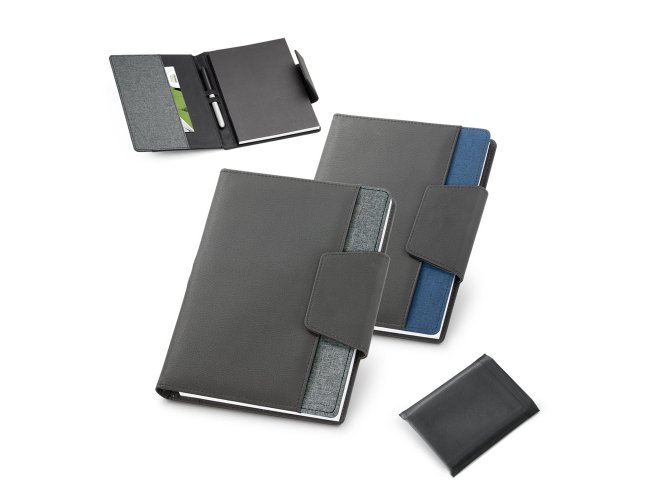 Russel. Capa Com Caderno