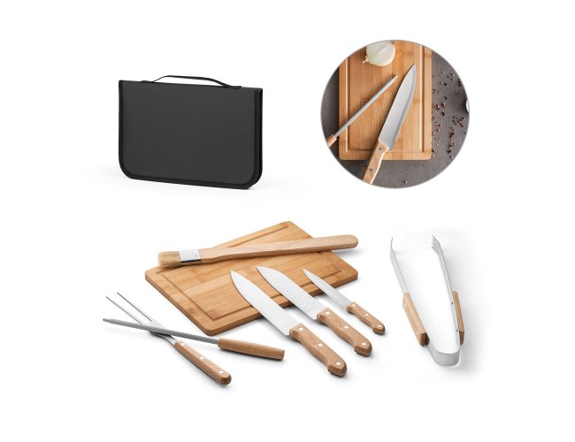 Teriyaki. Kit Churrasco Em Estojo De Pu E 210D Com Tábua Em Bambu E 7 Utensílios Em Aço Inox E Madeira De Seringueira